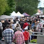 La brocante a animé la route de Thiers