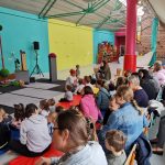 "Hip-hop harpe" : la poésie de Zapoï s’invite à la micro-crèche